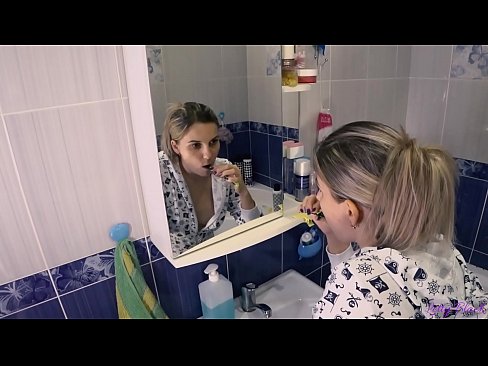 ❤️ Mae darnia gyda ifanc mewn pyjamas yn dod i ben cum llafar yn ass - letty du ❤❌ Rhyw o safon wrthon ni